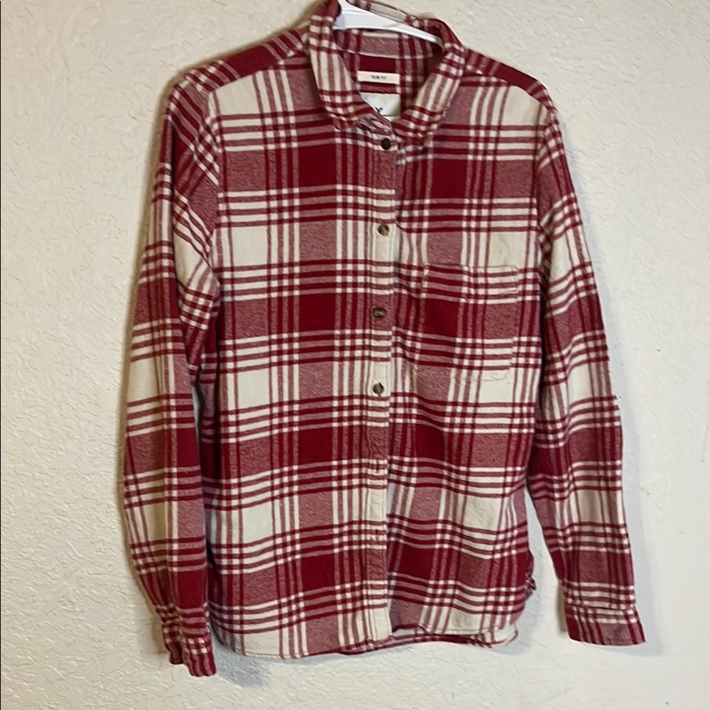 Red and White AMERICAN EAGLE Flannel Plaid Button-Up Shirt